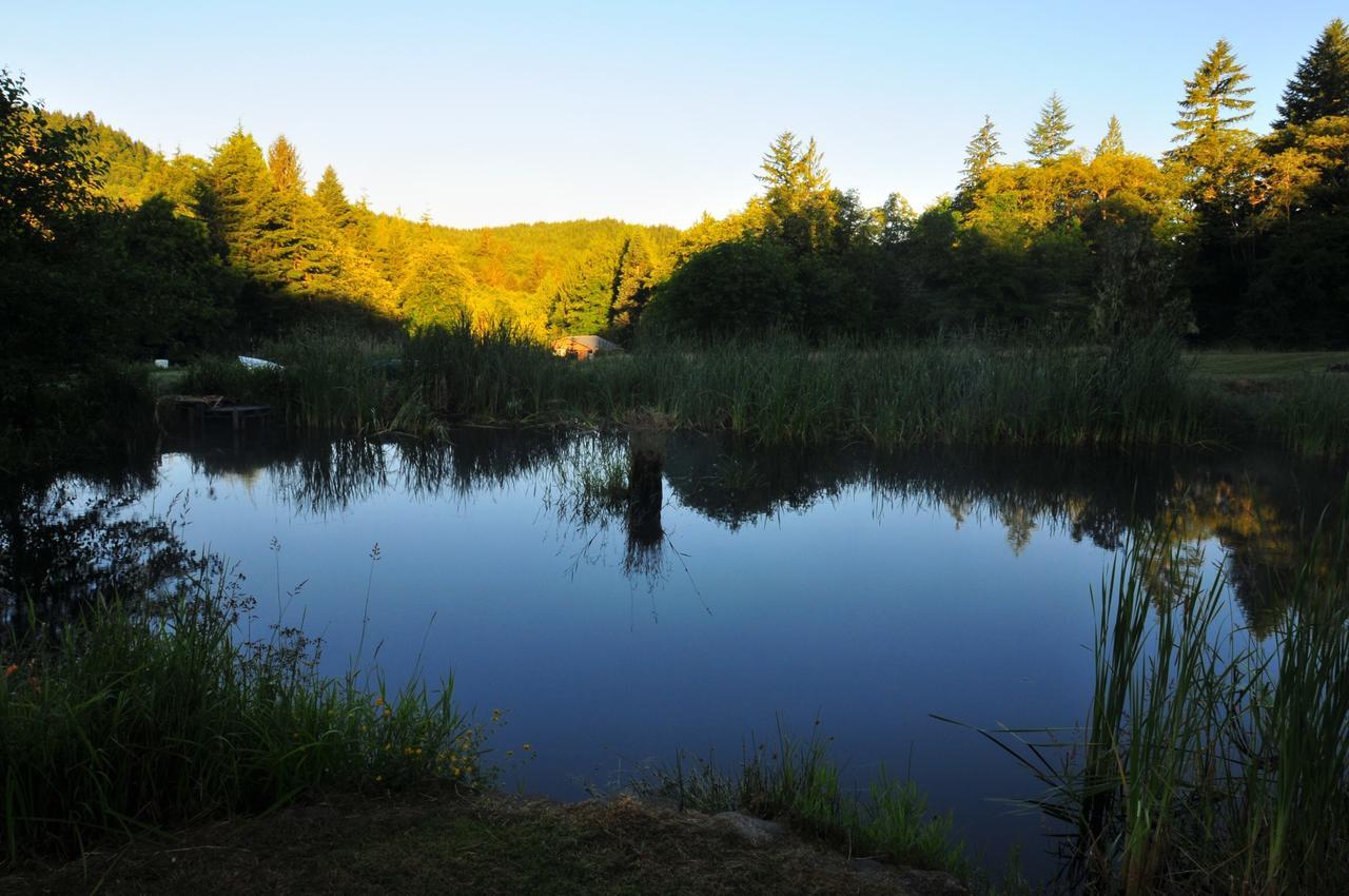 Lucky Mud Inn And Disc Golf Resort Skamokawa 外观 照片